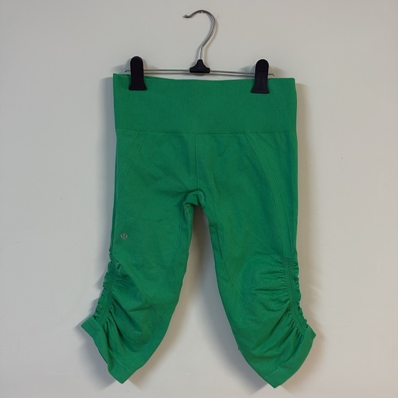 Lululemon athletica In The Flow Crop II size 8 - Picture 3 of 5